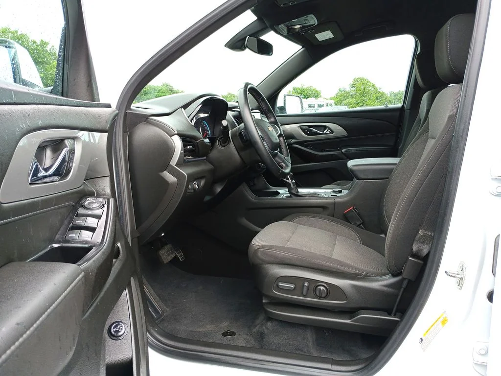 Used 2023 White Chevrolet LT image 20