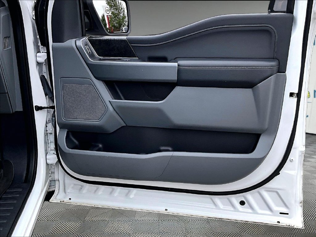 Used 2021 White Ford XLT image 12