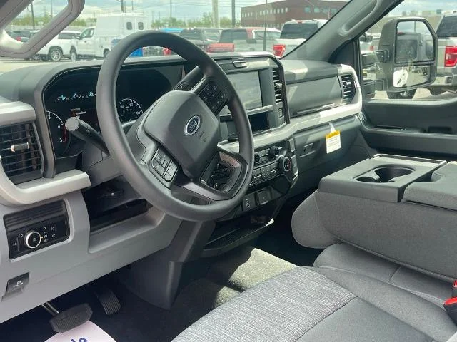 New 2026 Oxford White Ford F-350® XLT image 22