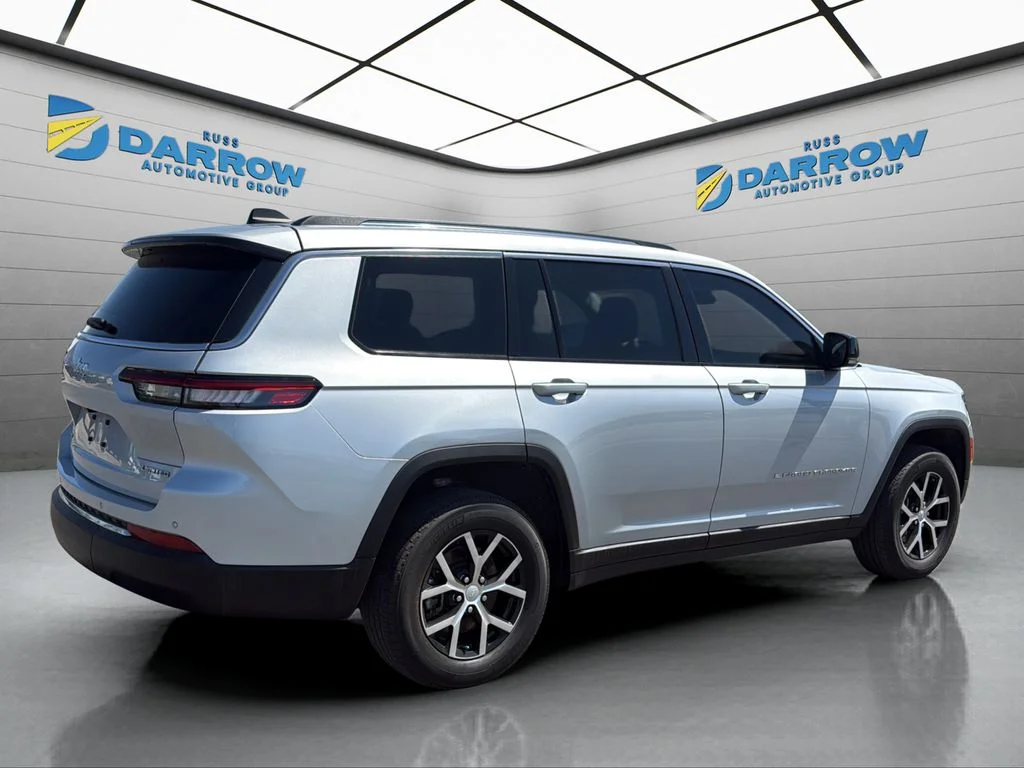 Certified Used 2023 Silver Jeep Limited image 5
