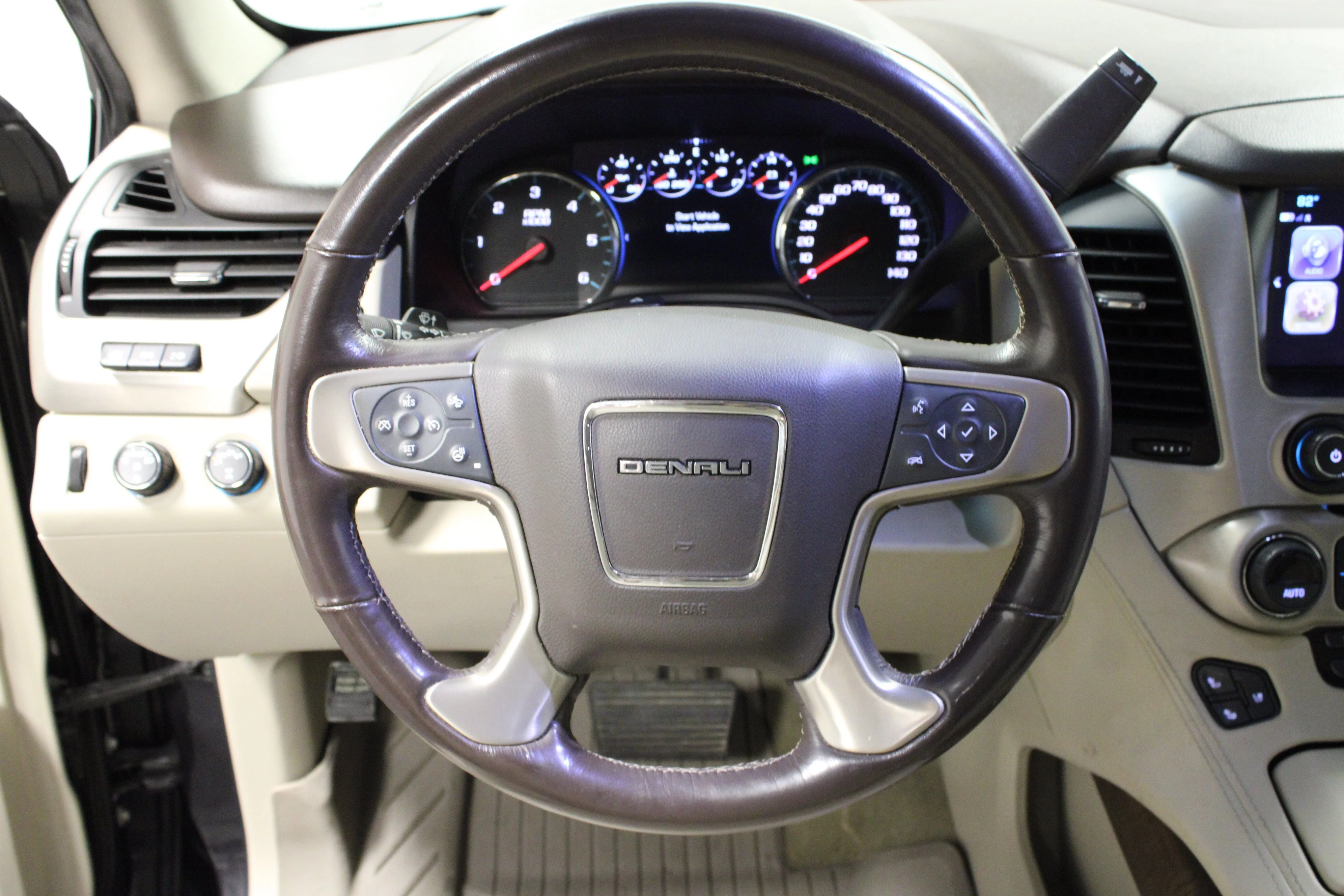 Used 2018 IRIDIUM METALLIC GMC Denali image 19