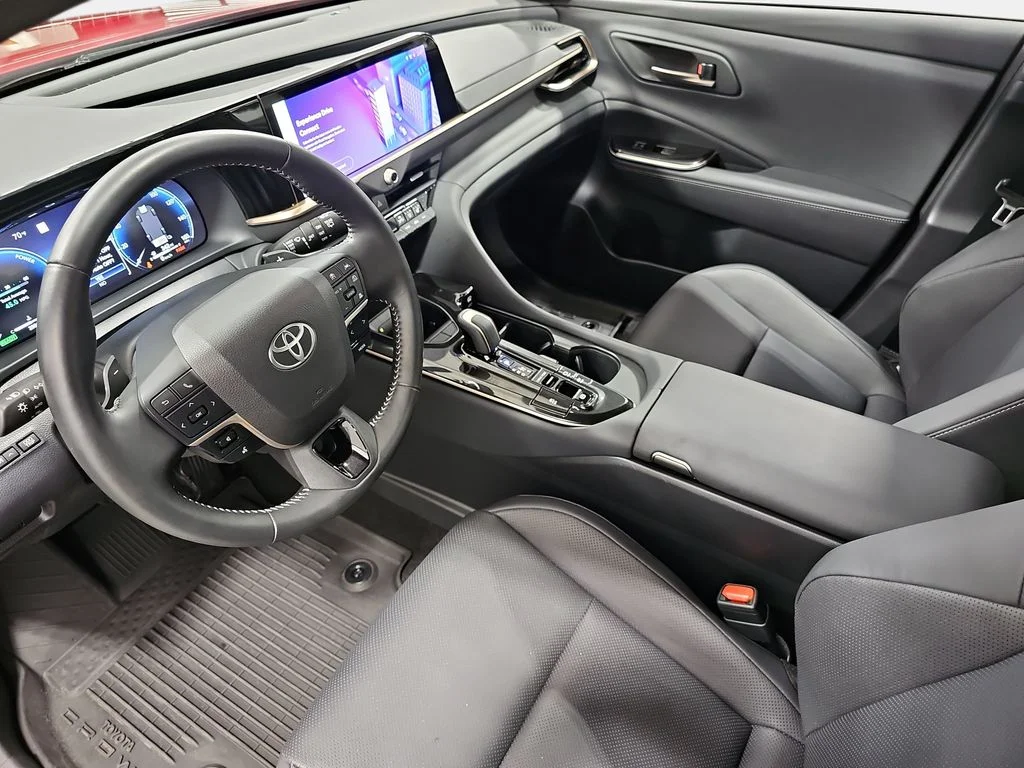 Used 2025 Red Toyota XLE image 18