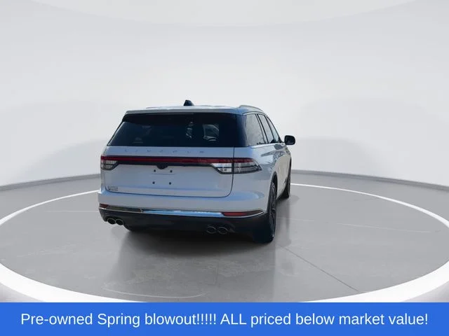 Used 2025 White Lincoln Reserve image 7