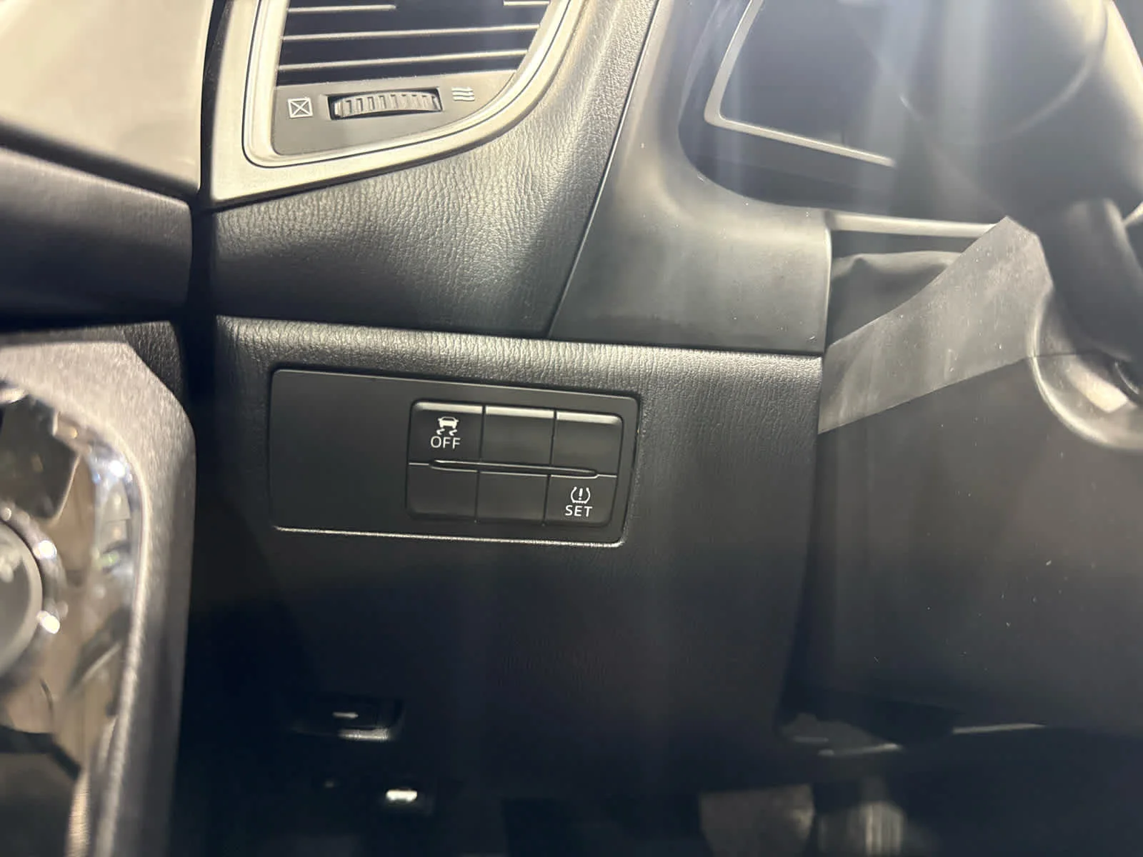 Used 2017 Red/red Mazda Sport image 20