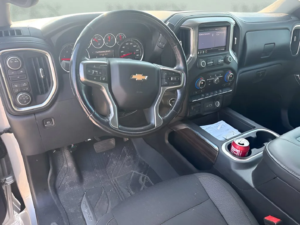 Used 2022 Silver Chevrolet LT image 10