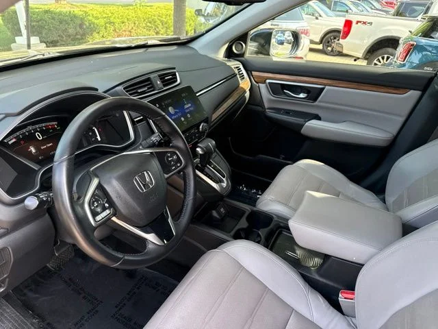 Used 2017 Obsidian Blue Pearl Honda Touring image 17