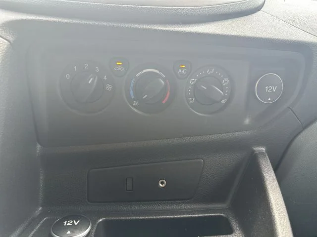 Used 2015 White Ford XLT image 35