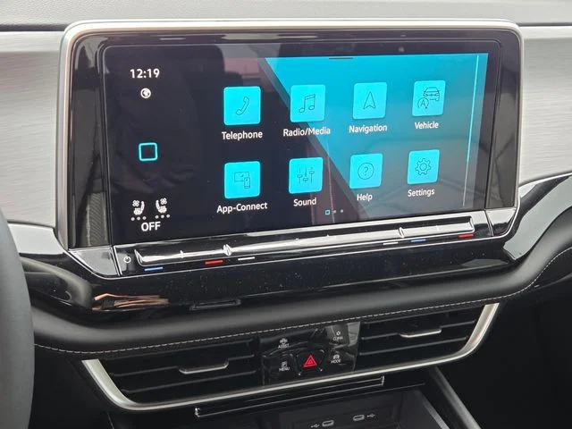 New 2026 Silver Volkswagen 2.0T SE w/Technology image 12