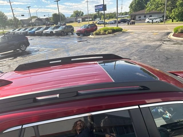 Used 2019 Ruby Flare Pearl Toyota Adventure image 6