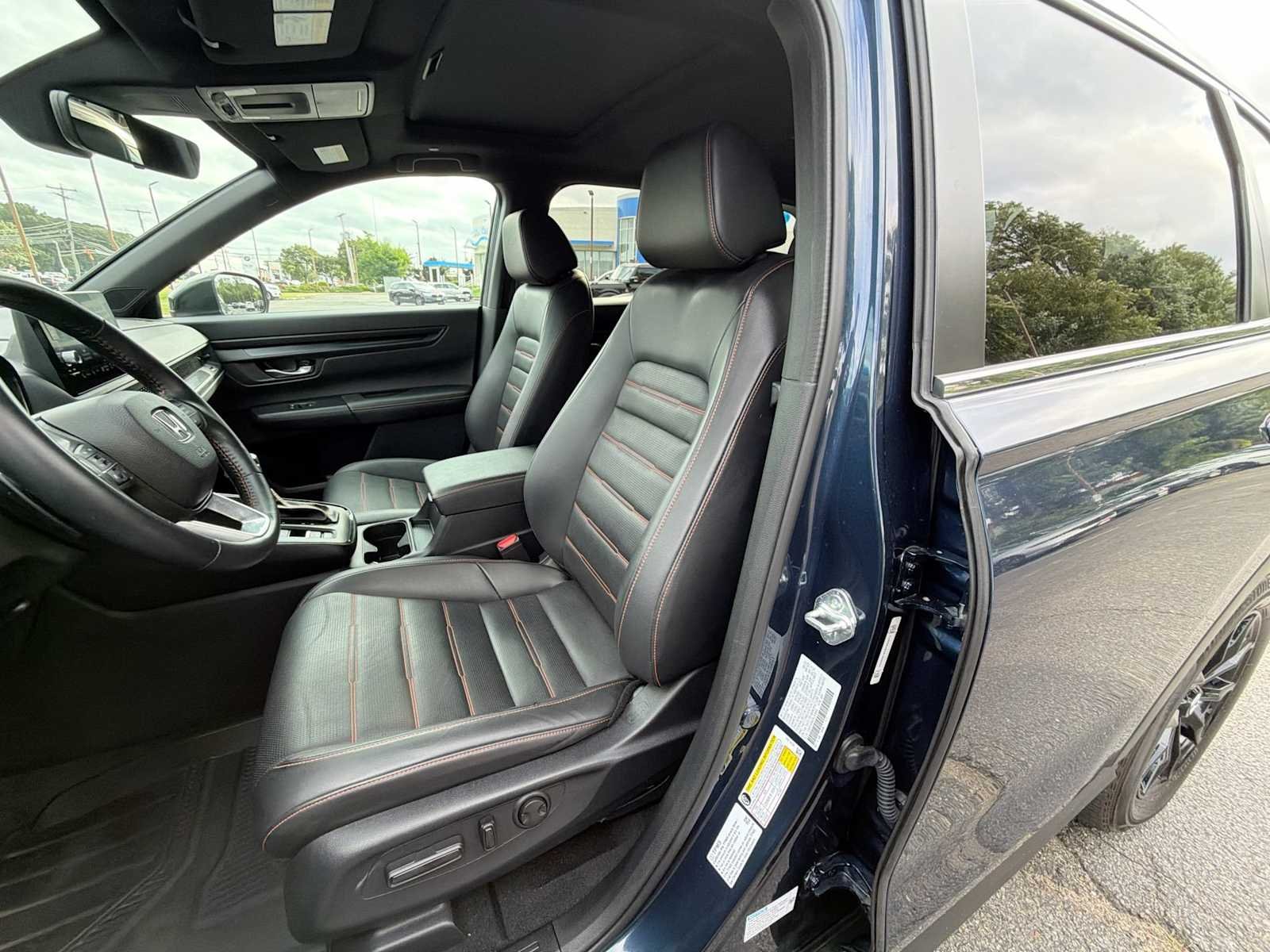 Used 2024 Canyon River Blue Metallic Honda Sport-L image 21