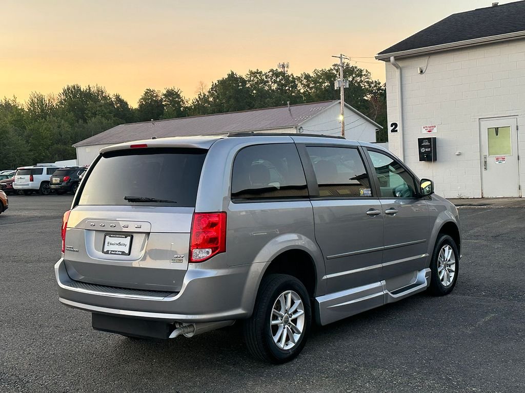 Used 2014 Silver Dodge Wheelchair Accessible- SXT image 6
