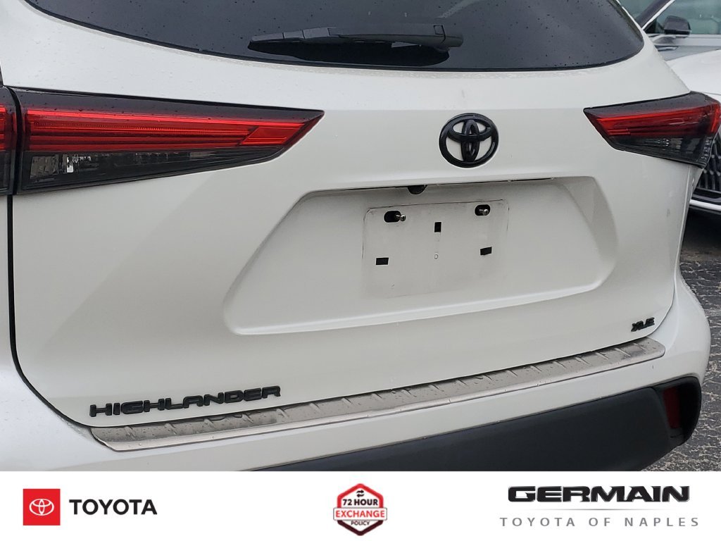 Used 2021 White Toyota XLE image 17