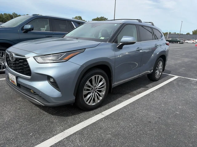 2022 Toyota Highlander Platinum