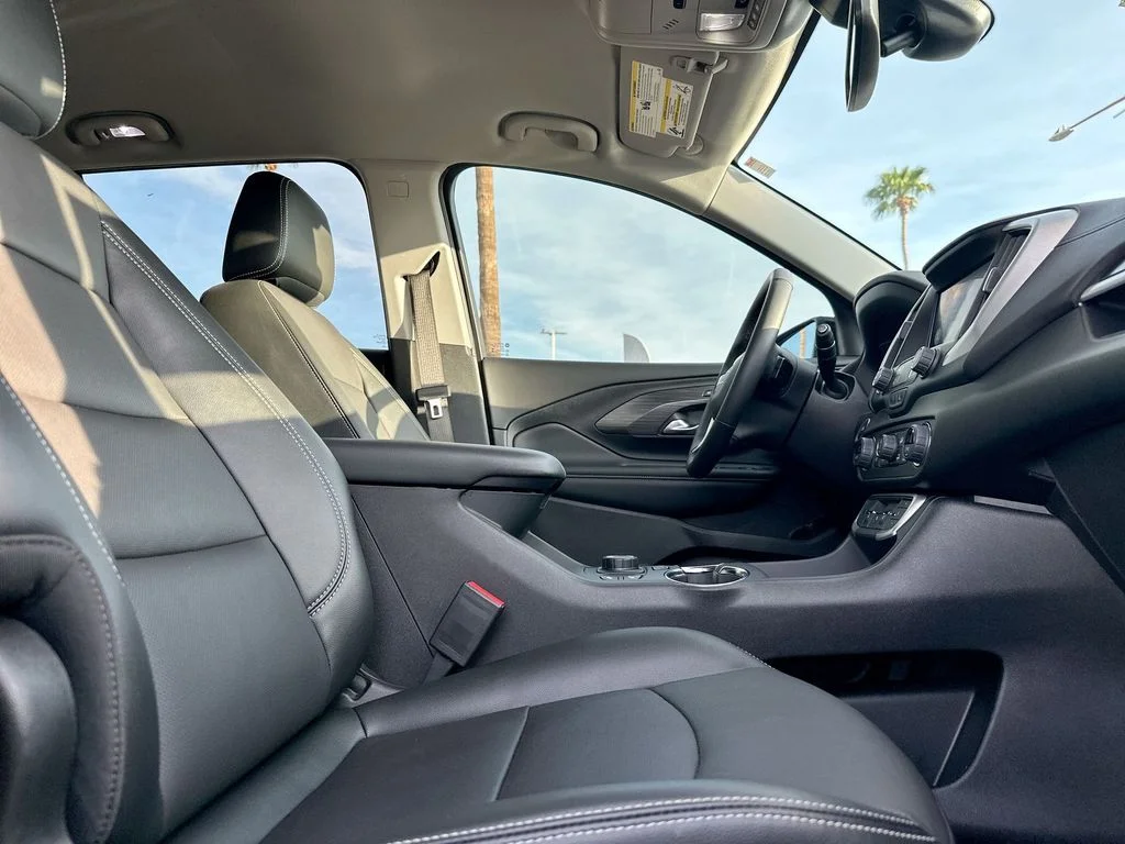 Used 2024  GMC SLT image 14