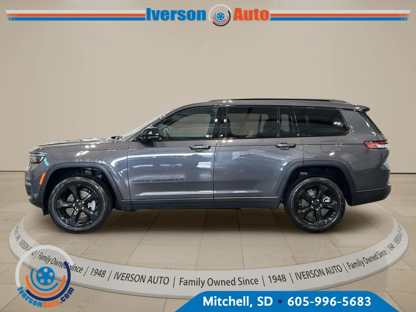 Used 2024 Baltic Gray Metallic Clearcoat Jeep Limited image 4