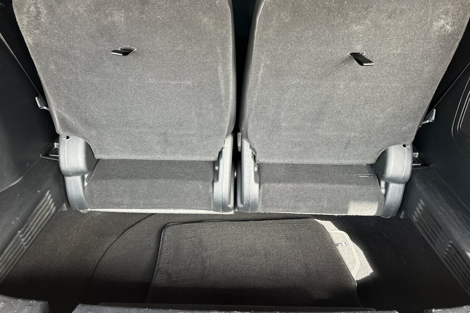 Used 2018 Gray Ford Platinum image 16