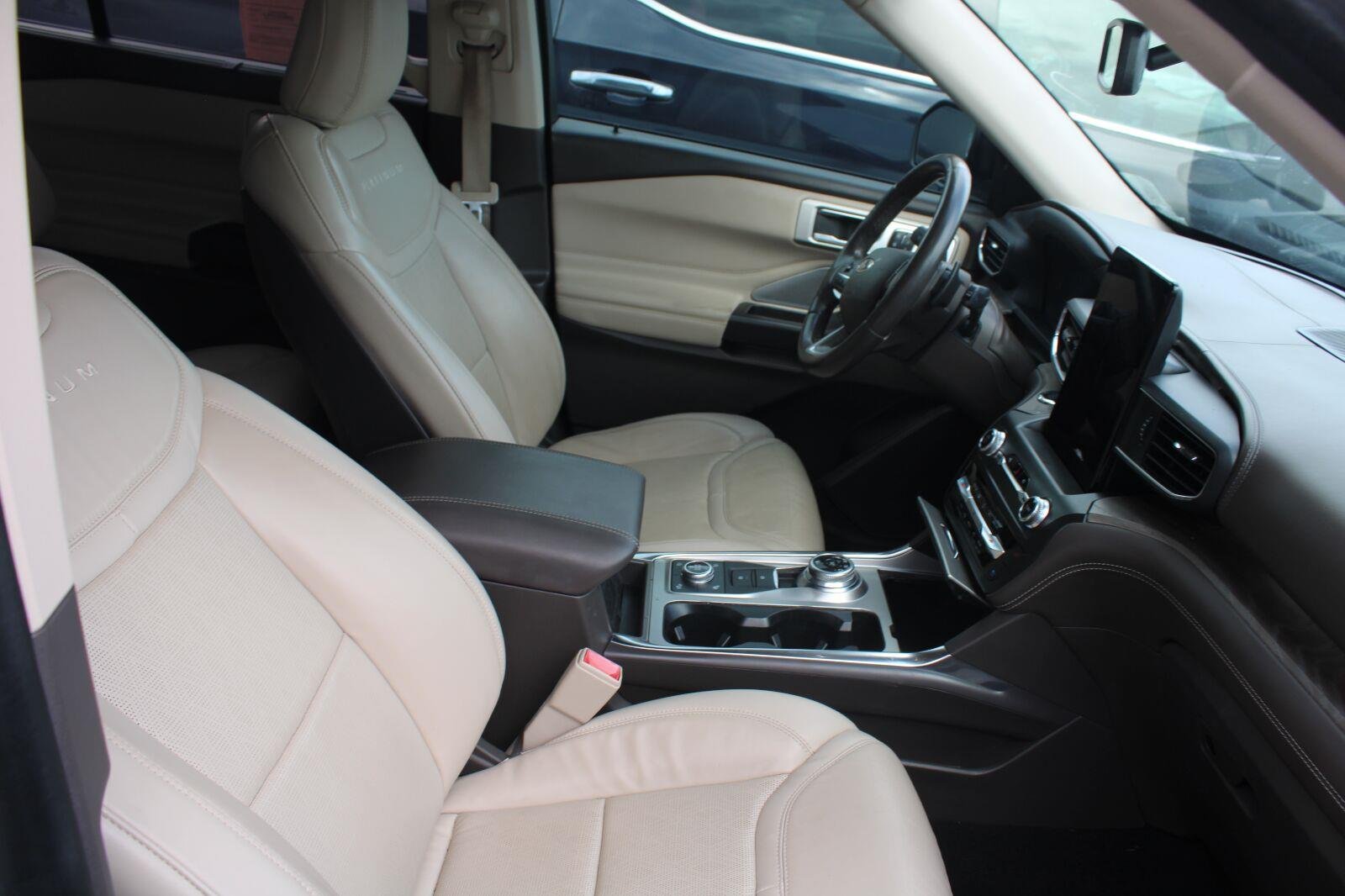 Used 2020 Star White Metallic Tri-Coat Ford Platinum image 4