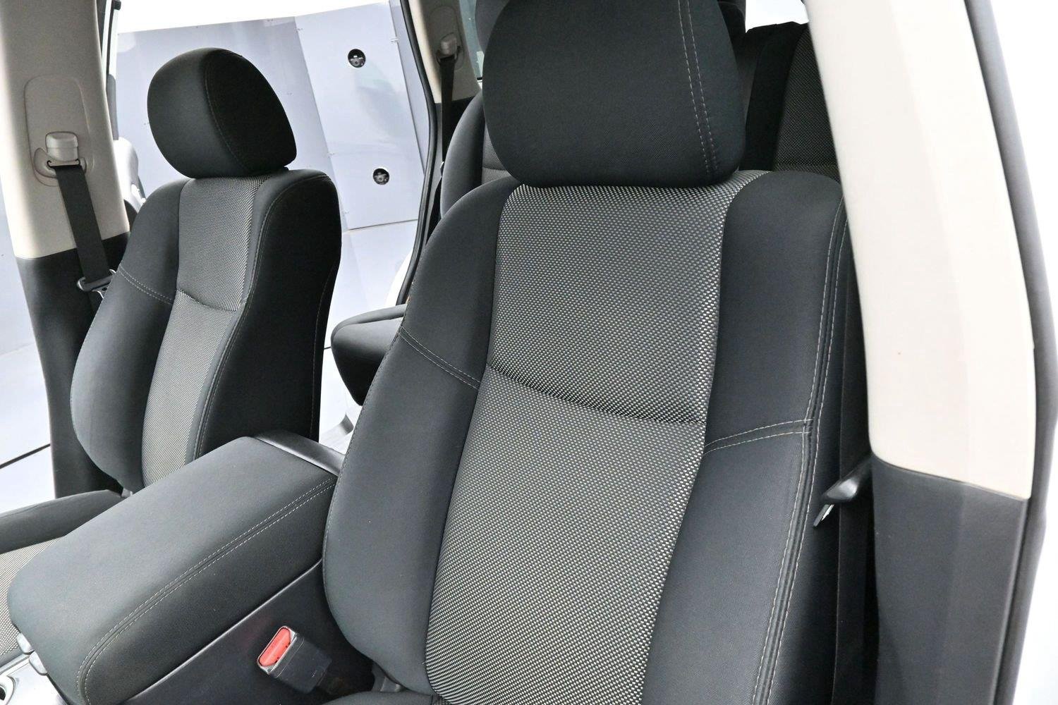 Used 2017 Pearl White Nissan SV image 16