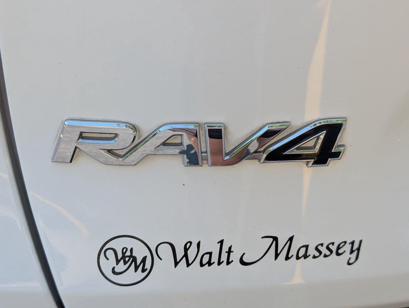 Used 2019 Super White Toyota LE image 6