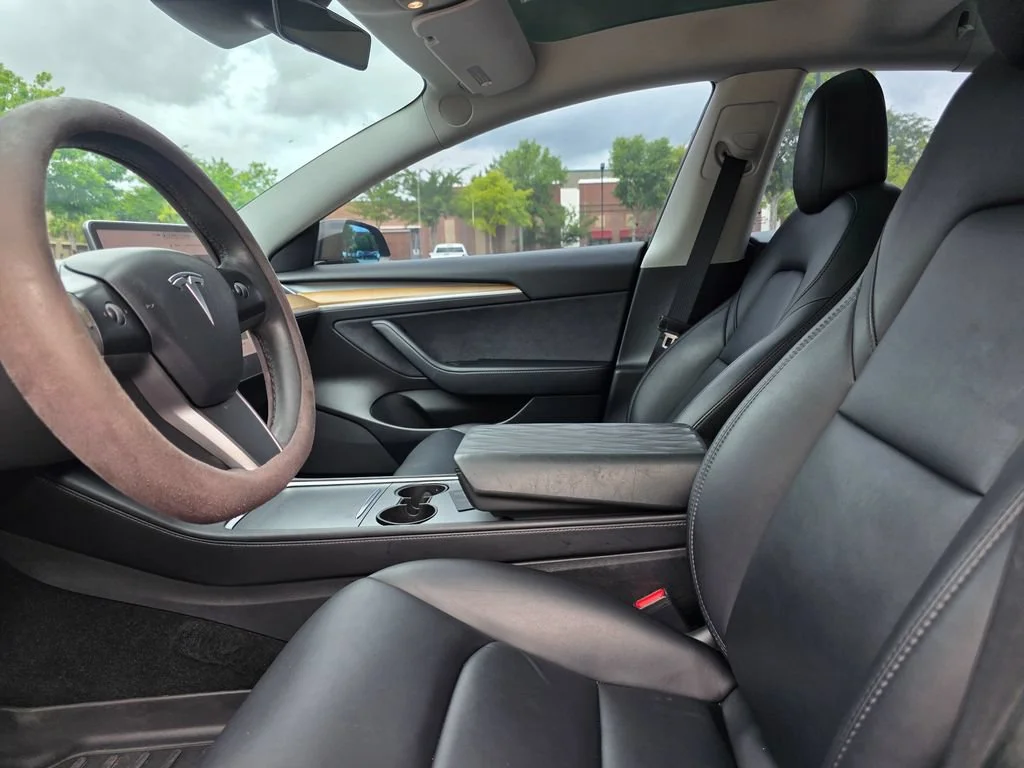 Used 2022  Tesla Long Range image 12