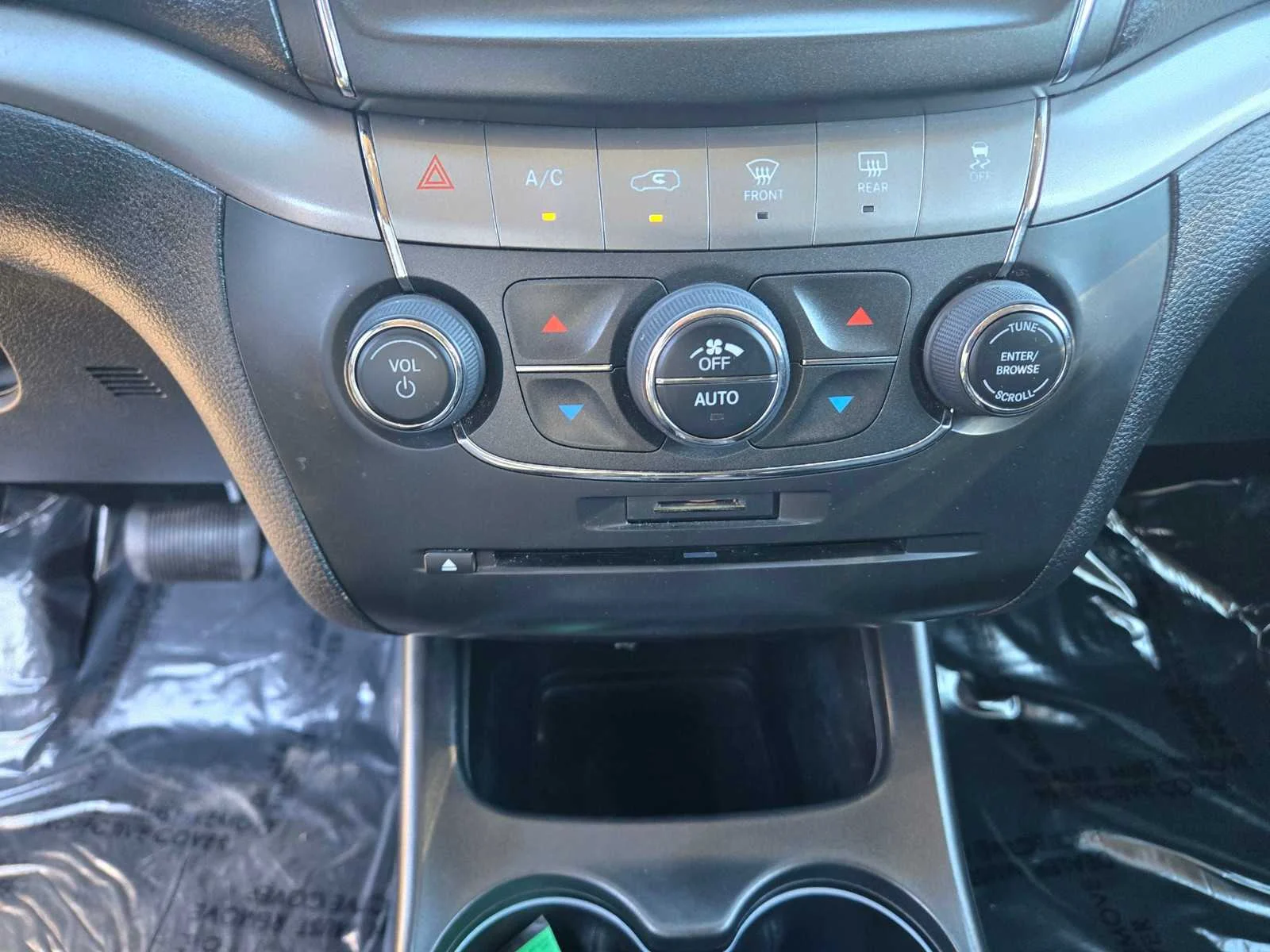 Used 2018  Dodge Crossroad image 16