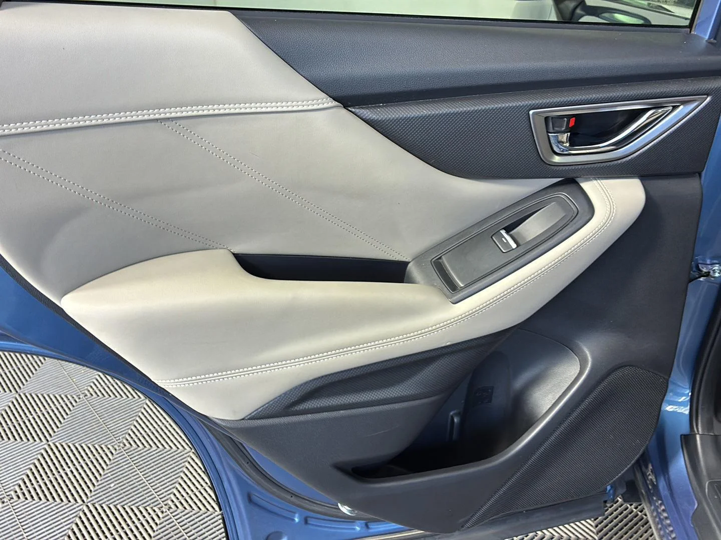 Used 2019 Horizon Blue Pearl Subaru Limited image 22