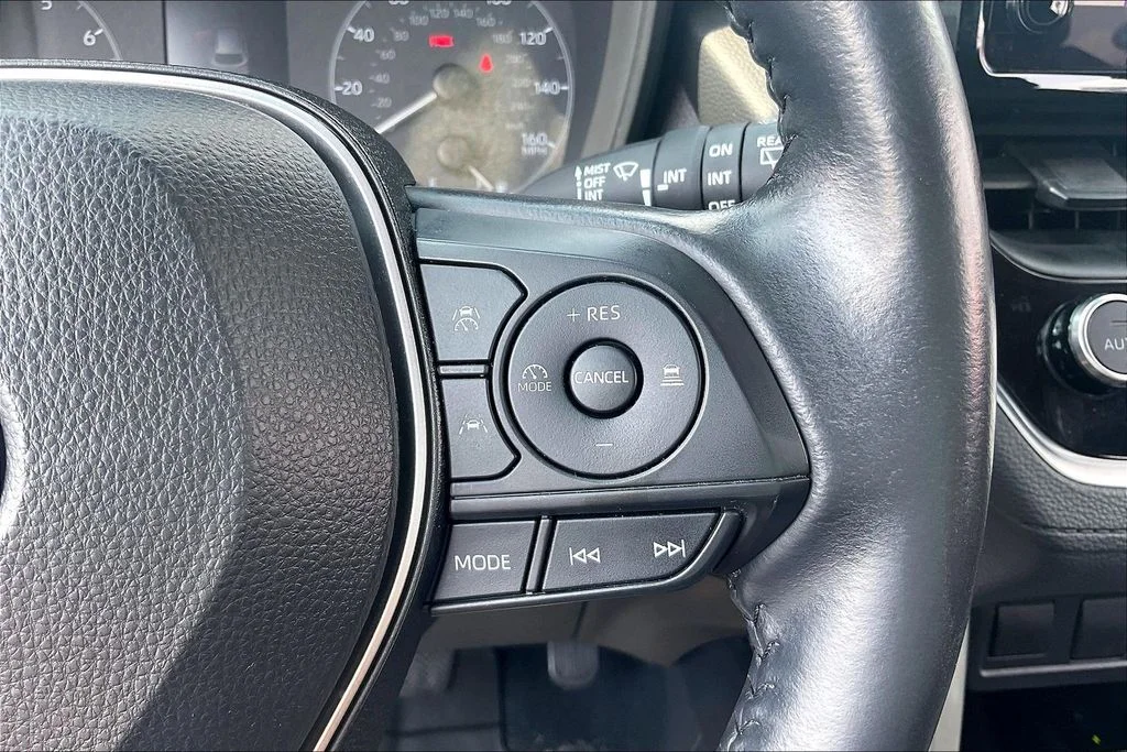 Used 2023  Toyota LE image 18