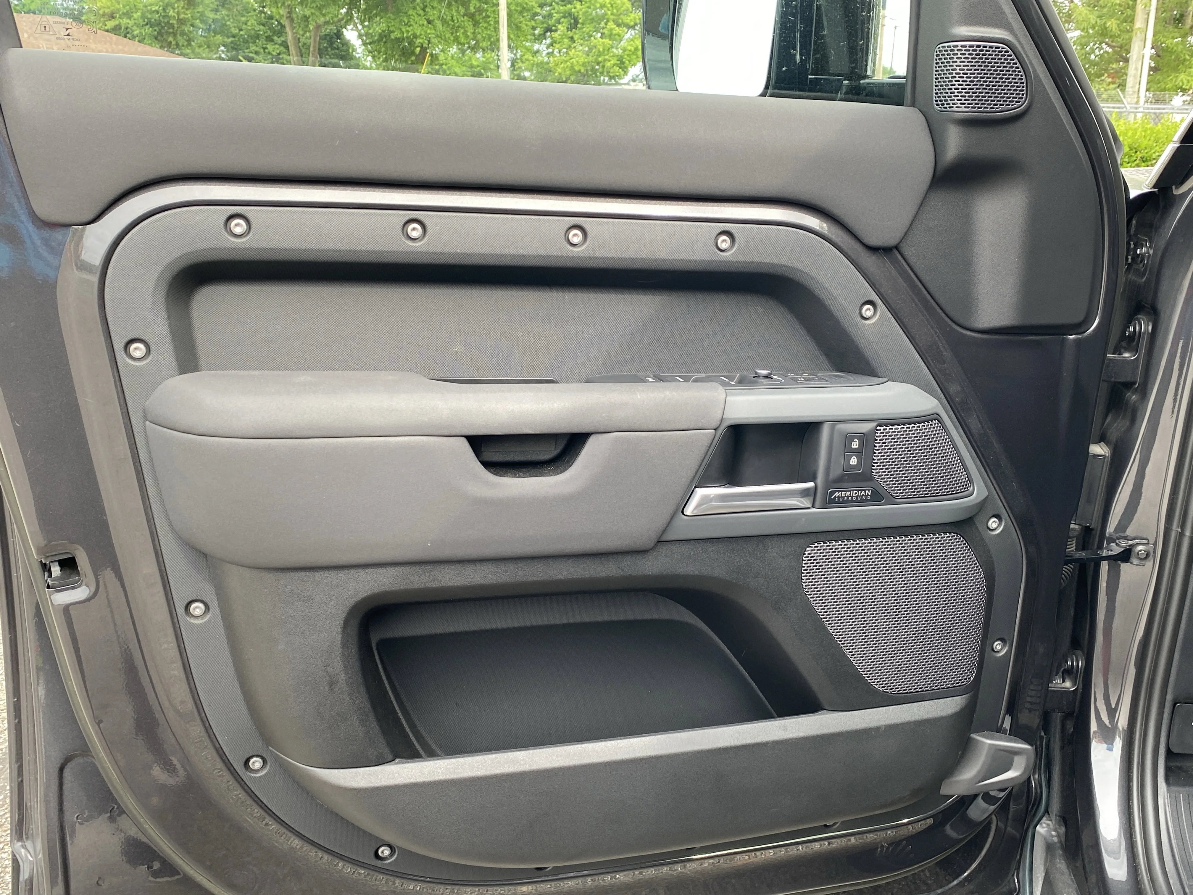 Used 2023 Black Land Rover X-Dynamic SE image 18