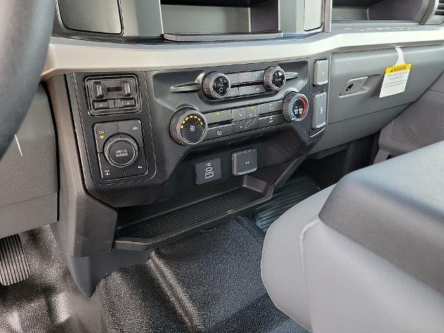 New 2026 Oxford White Ford F-350® XL image 25