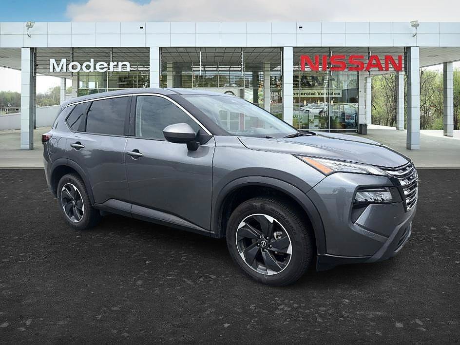 Used 2025 Gun Metallic Nissan SV image 7