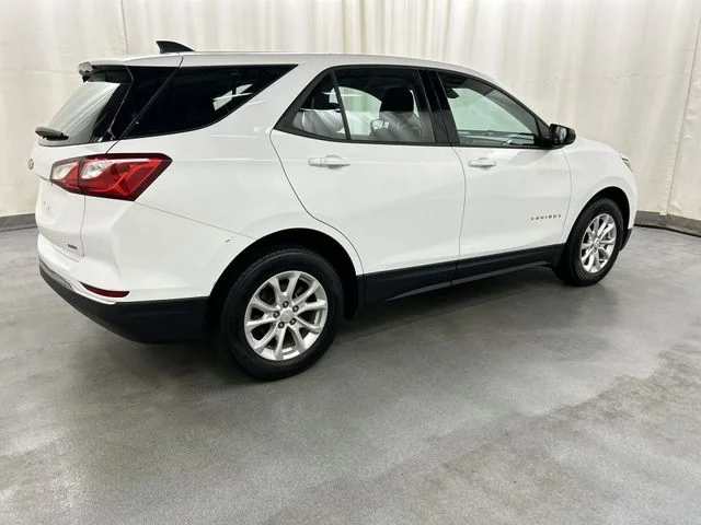 Used 2018 White Chevrolet LS image 4