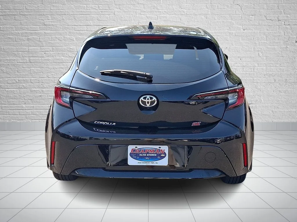 Used 2025 Midnight Black Metallic Toyota SE image 5