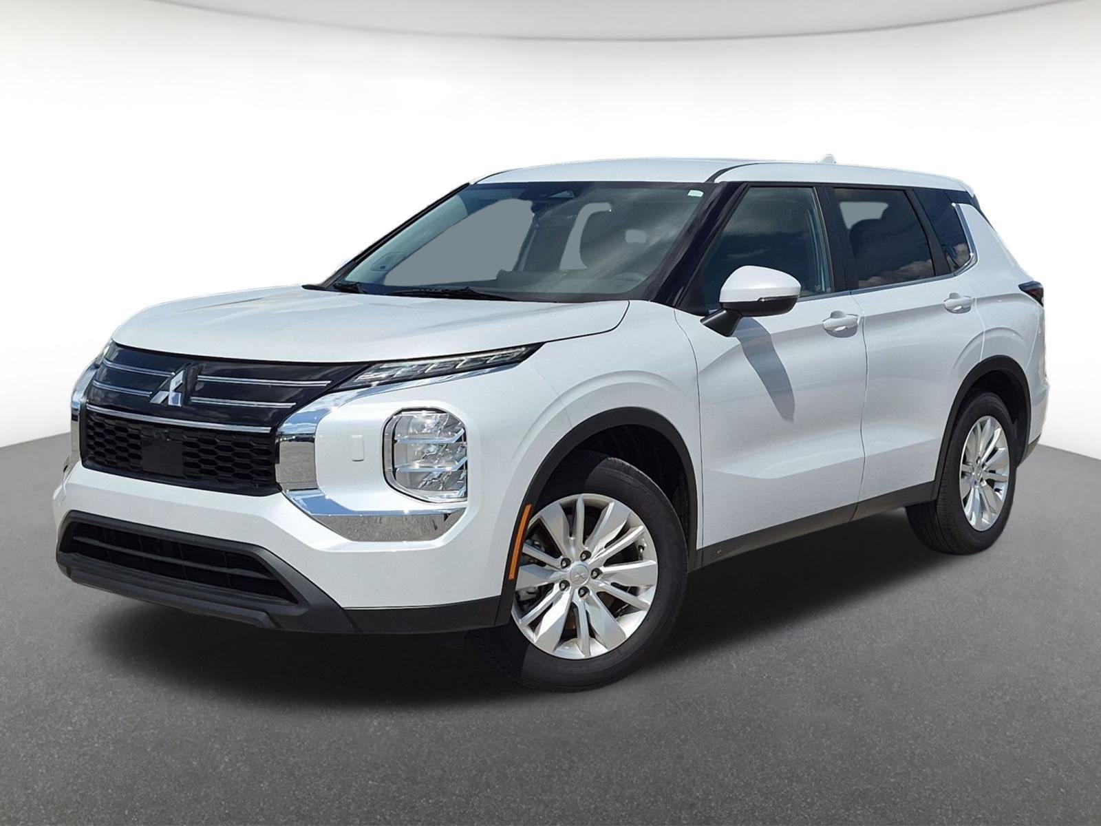 Used 2025 White Diamond Mitsubishi ES image 1