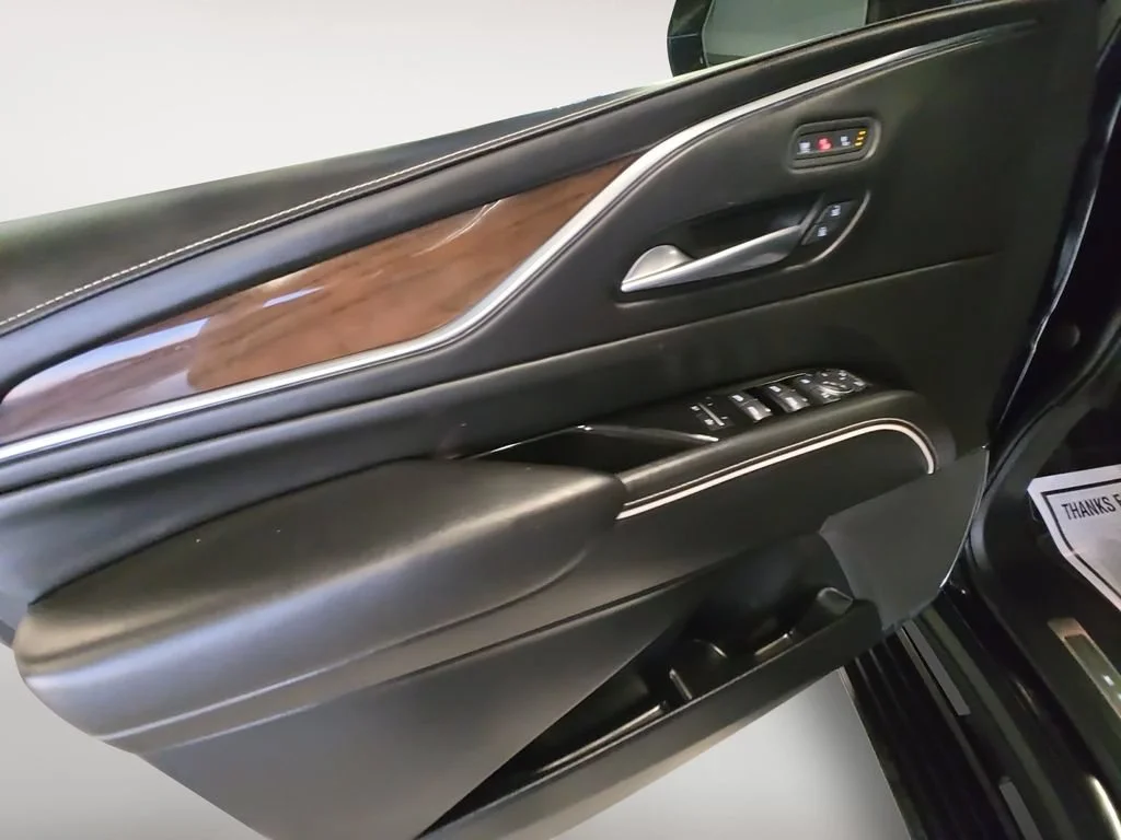 Used 2023 Black Raven Cadillac Premium Luxury Platinum image 10