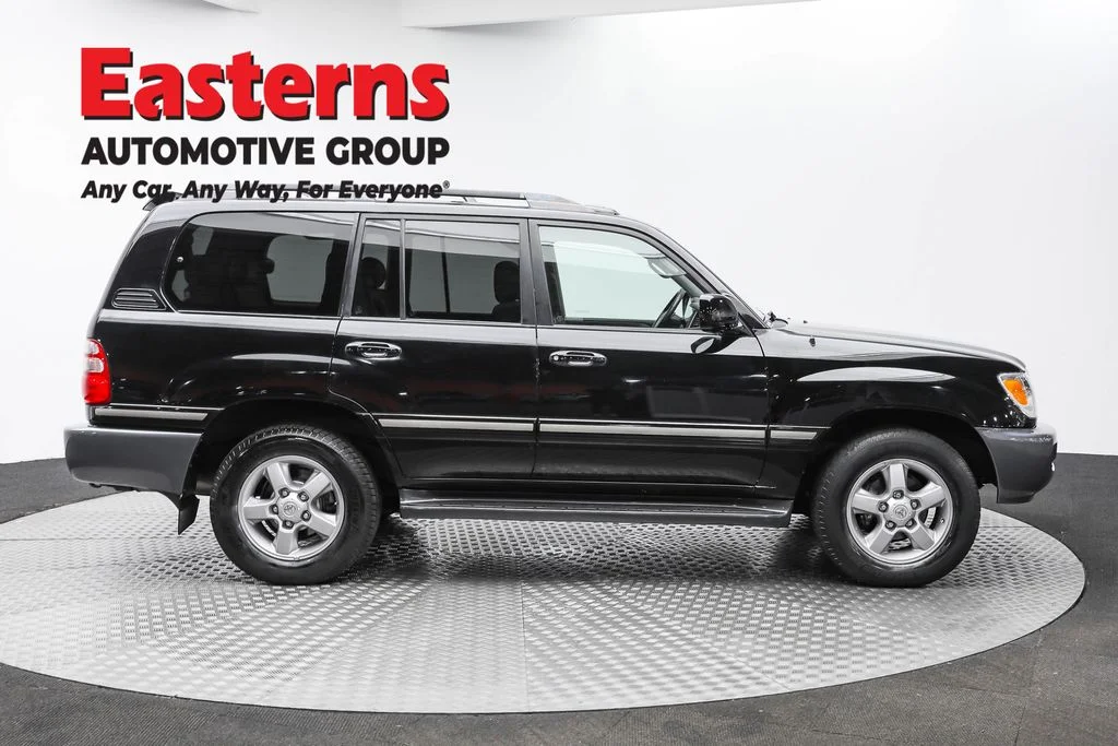 Used 2005 Black Toyota Base image 4