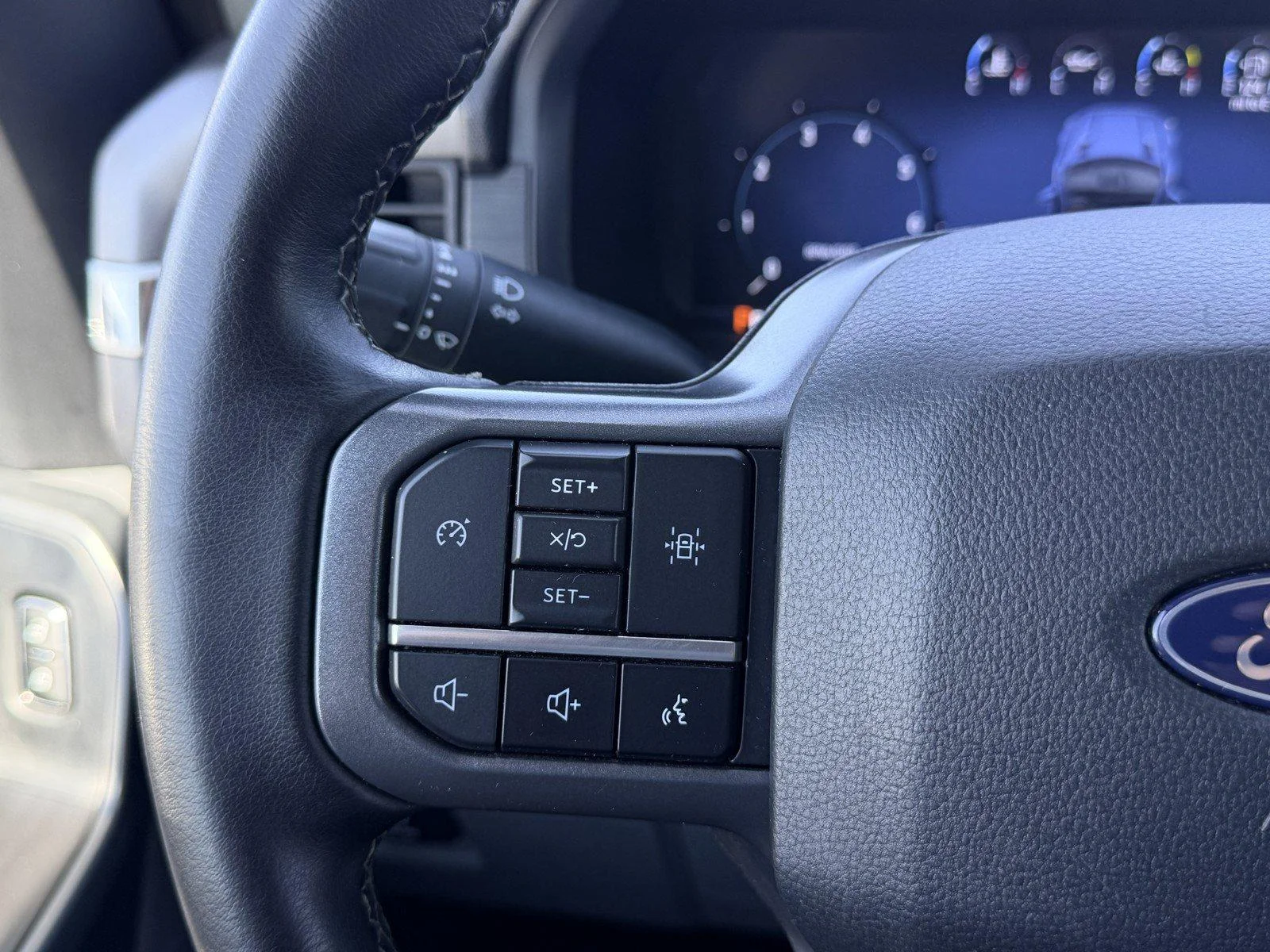 Used 2024  Ford XLT image 24