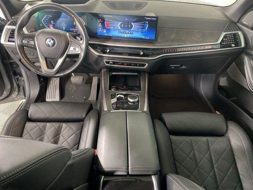 Used 2024 Gray Metallic BMW xDrive40i image 28