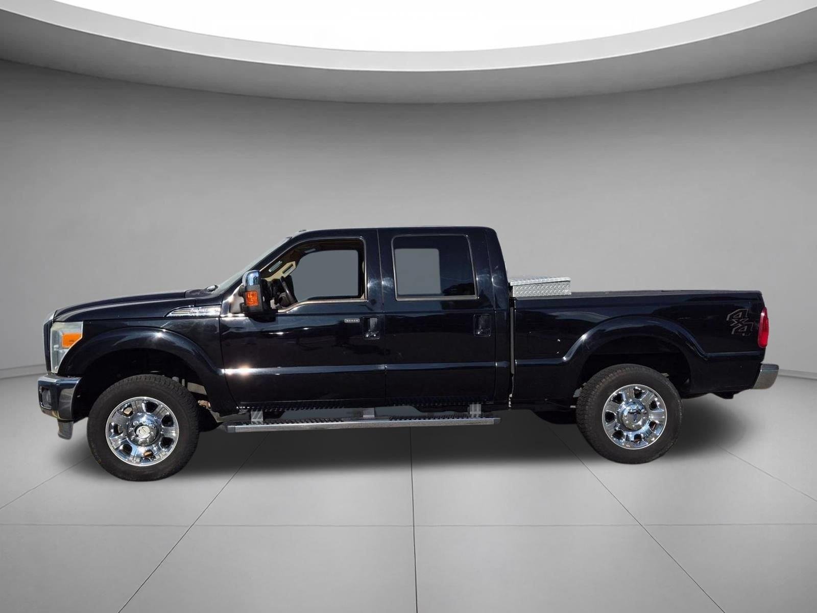 Used 2016 Shadow Black Ford Lariat image 2