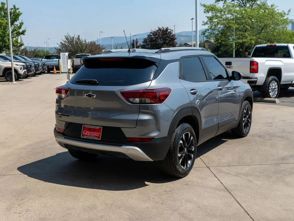 Used 2022 Gray Chevrolet LT image 7