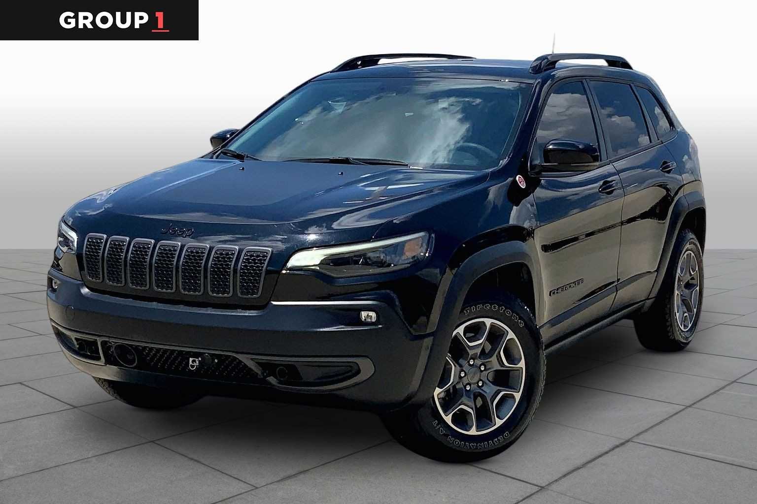 Pre-Owned 2023 Jeep Cherokee Trailhawk