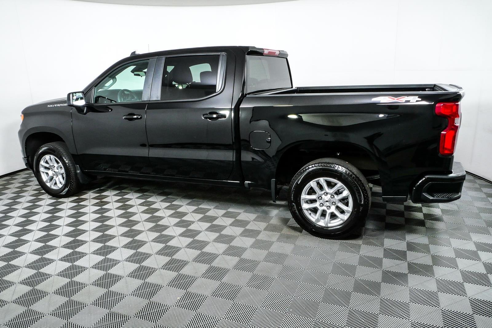 Used 2026 Black Chevrolet RST image 28