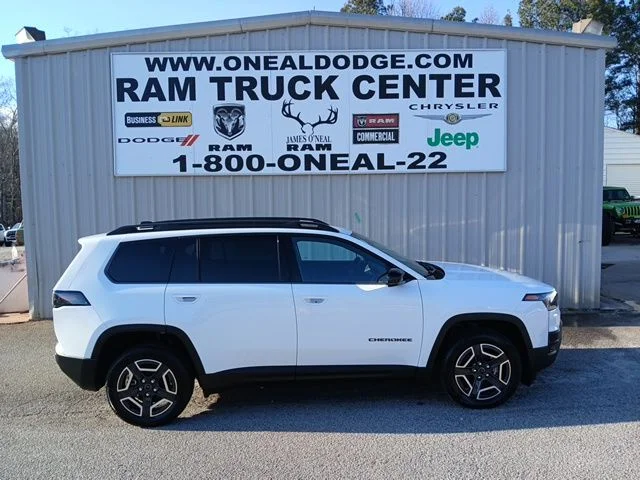 New 2026 Bright White Clear-Coat Exterior Paint Jeep Limited image 2