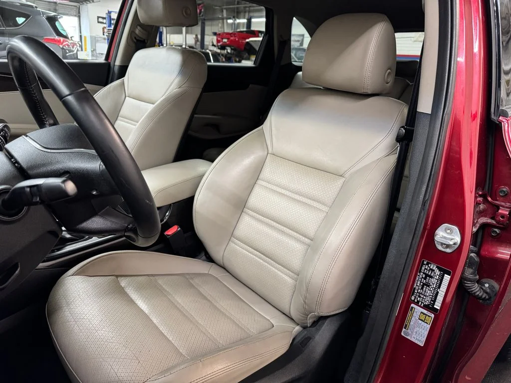 Used 2019 Red Kia EX image 16