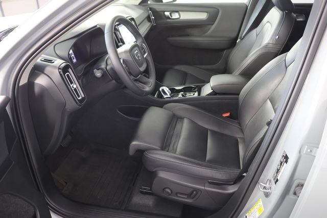 Used 2024 Gray Volvo B5 Plus Dark Theme image 19