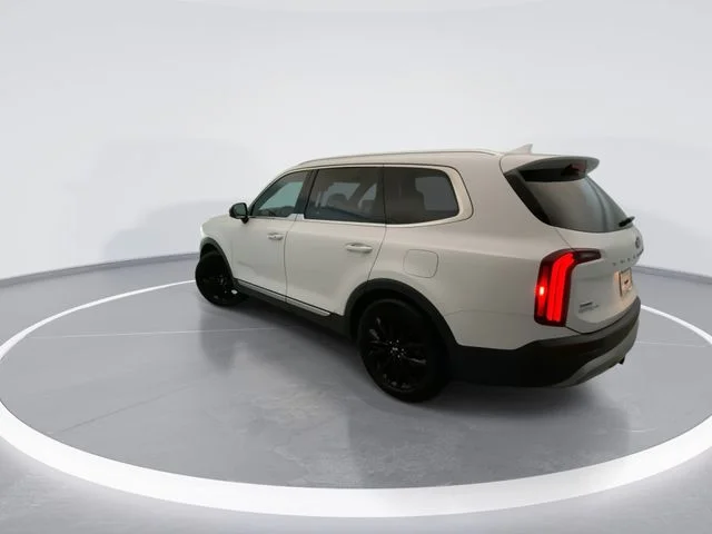 Used 2021 White Kia SX image 4