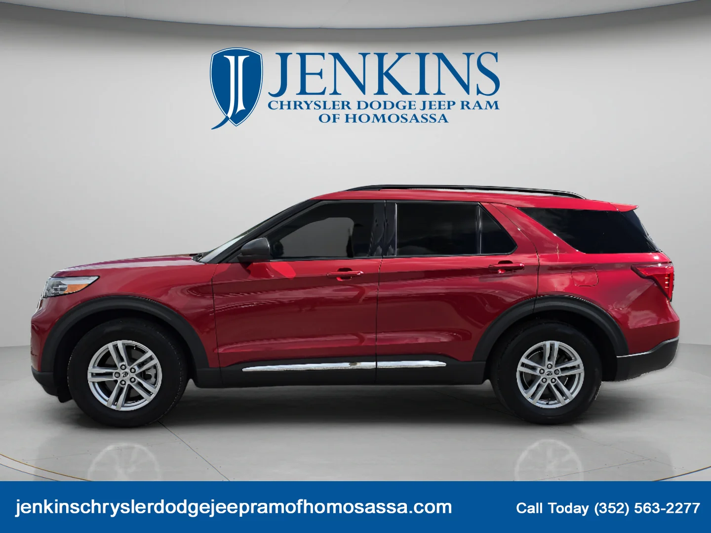 Used 2024 Rapid Red Metallic Tinted Clearcoat Ford XLT image 9
