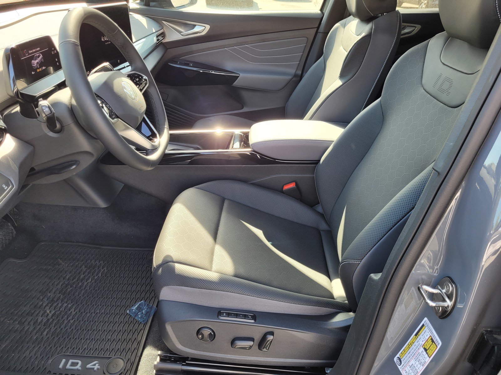 New 2026 Gray Volkswagen Pro S image 9