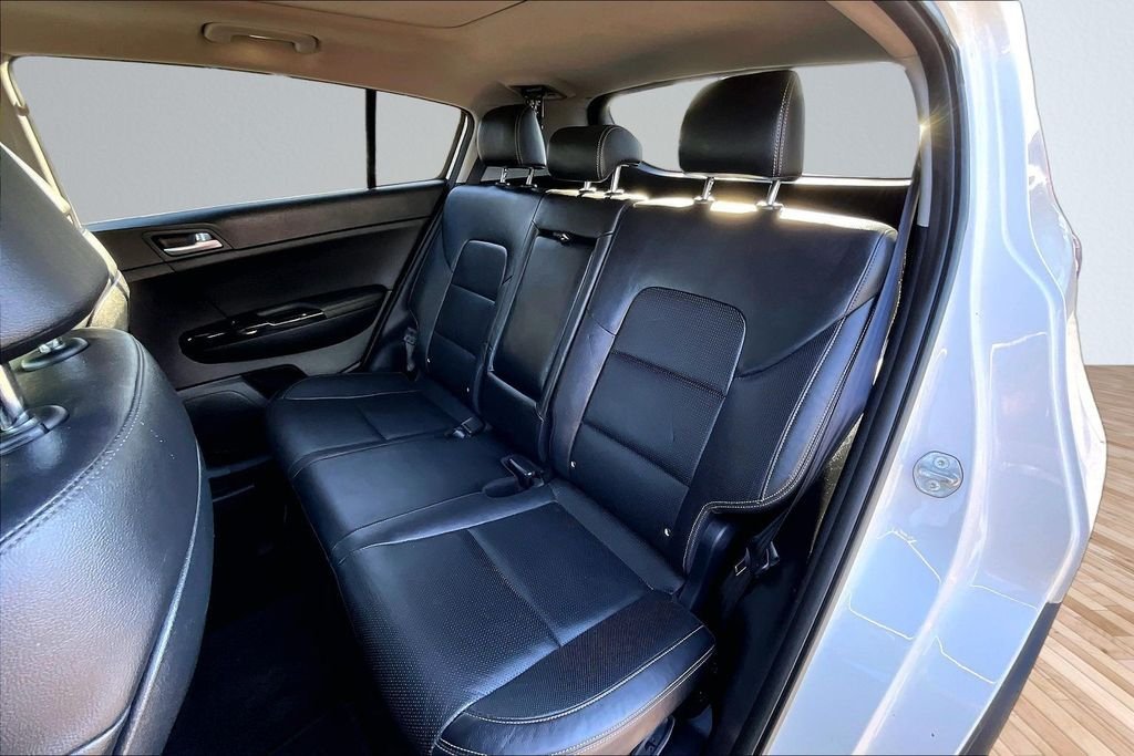 Used 2019 White Kia SX image 24