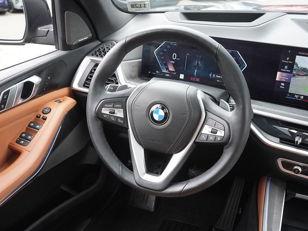 Used 2024 Black BMW xDrive40i image 33
