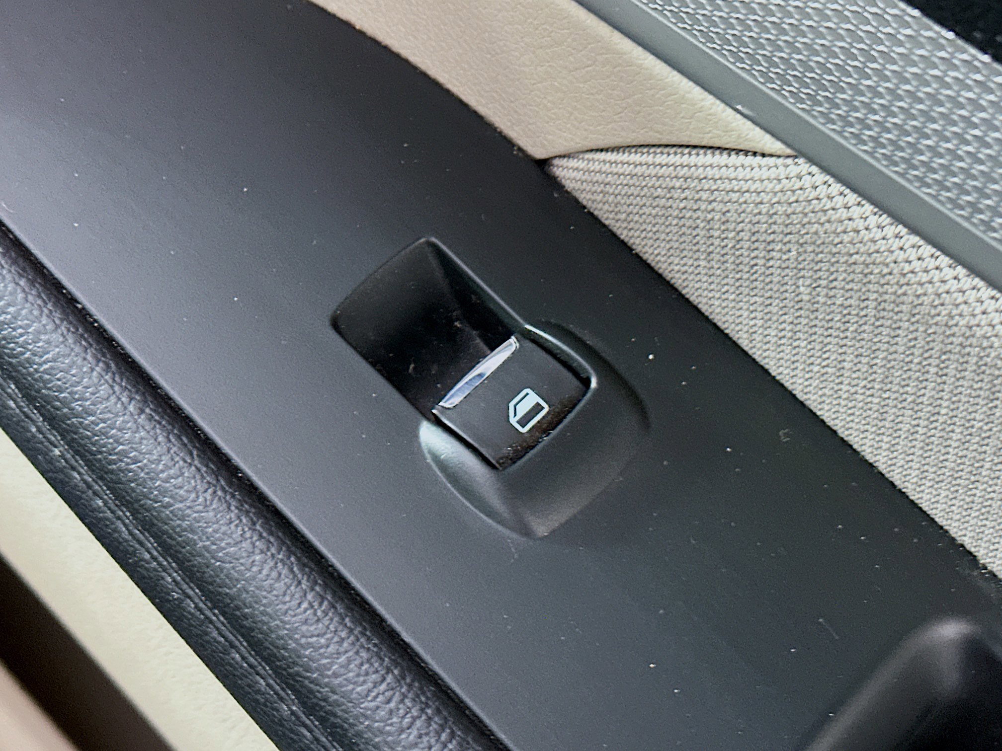 Used 2019 Blue Metallic Ford Base image 28